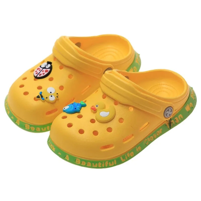 crocs infantil com desenho animado