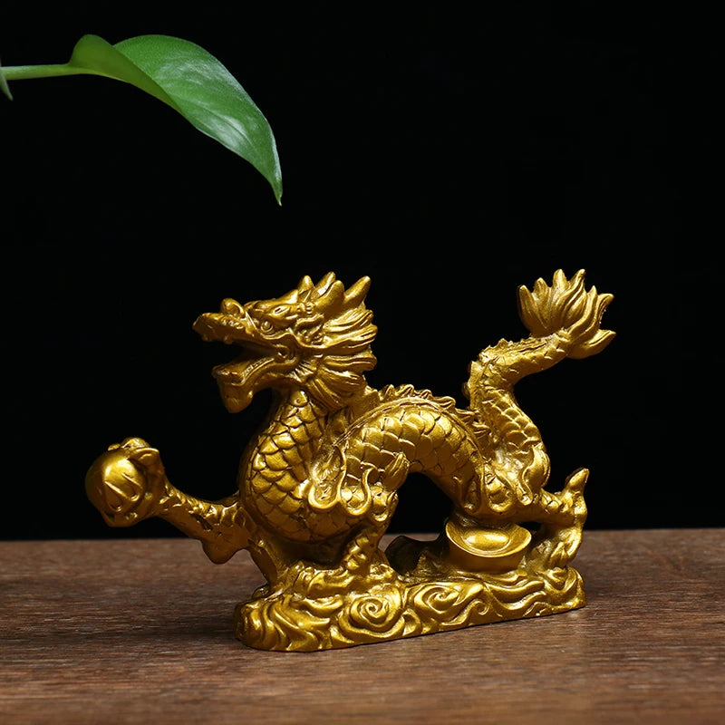 dragão dourado decorativo